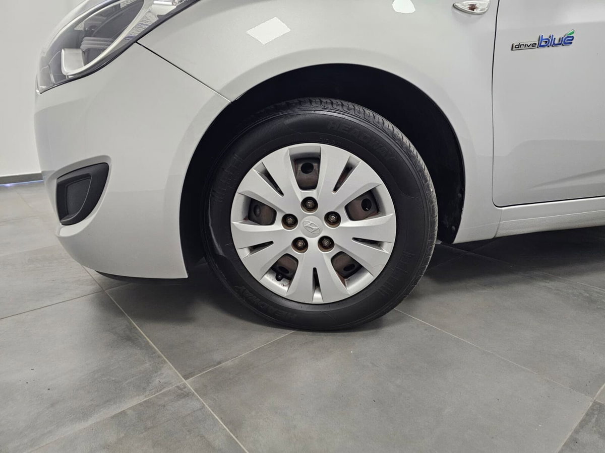 Hyundai ix20 1.4 90 CV Classic (20)