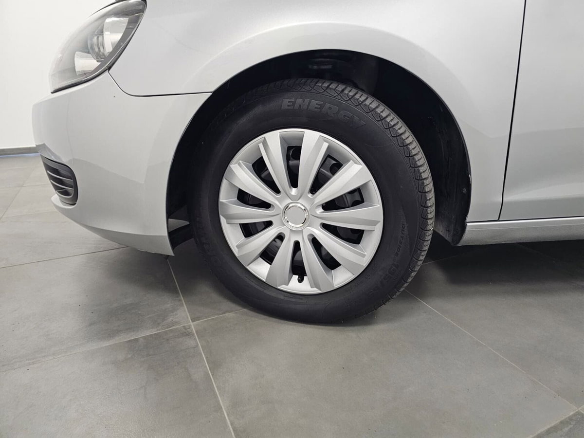 Volkswagen Golf 1.6 5p. Trendline (20)