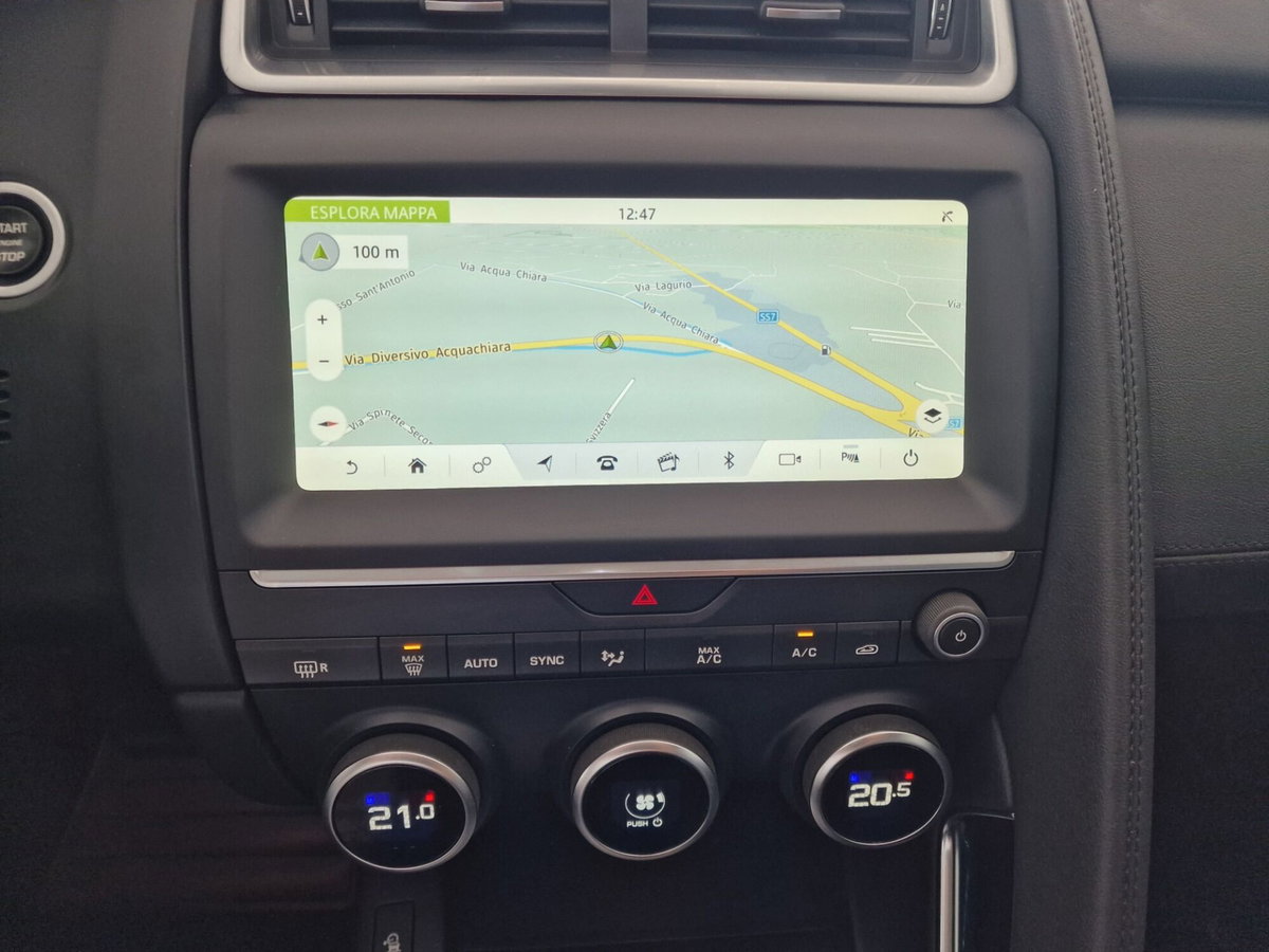 Jaguar E-Pace 2.0D 180 CV AWD aut. R-Dynamic (15)