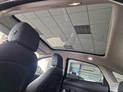 Jaguar E-Pace 2.0D 180 CV AWD aut. R-Dynamic (8)