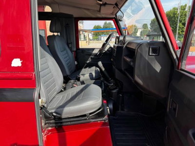 Land Rover Defender 90 2.4 TD4 Station Wagon S (10)