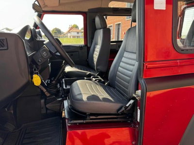 Land Rover Defender 90 2.4 TD4 Station Wagon S (3)