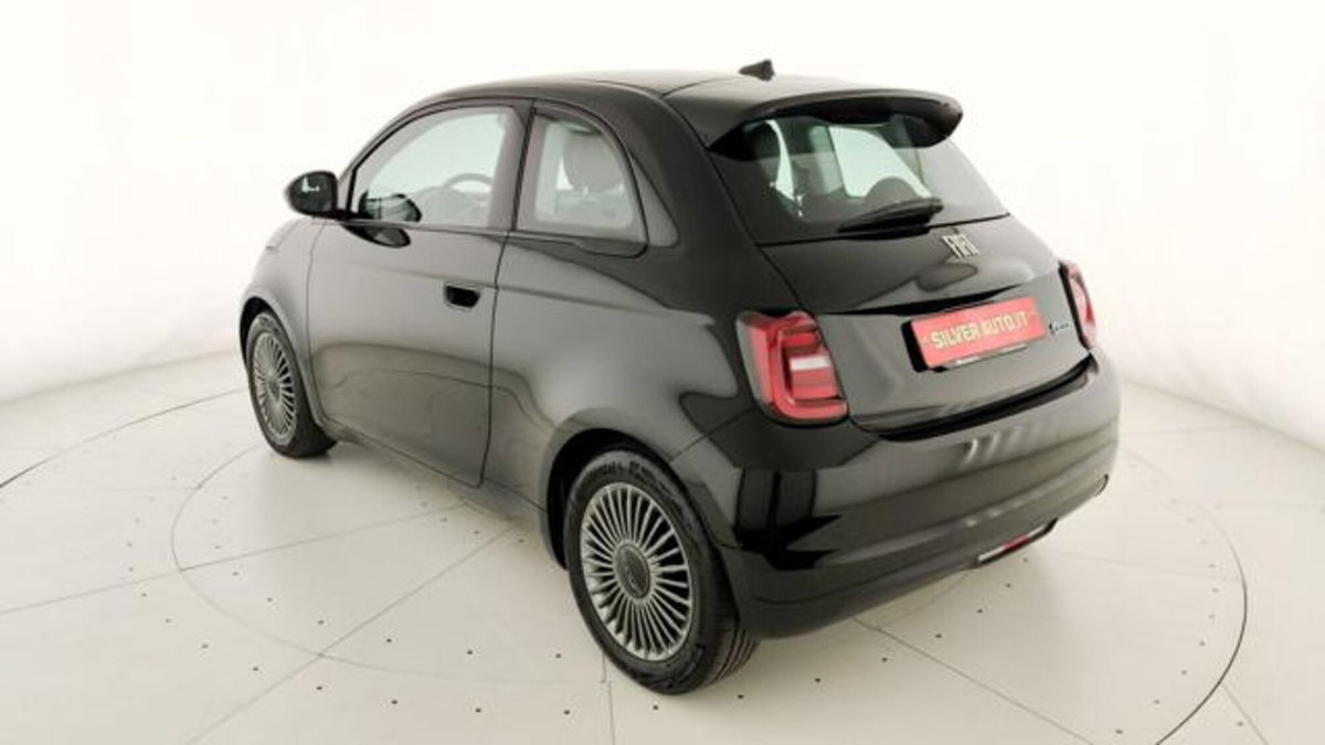 Fiat 500e Icon 3+1 42 kWh (18)