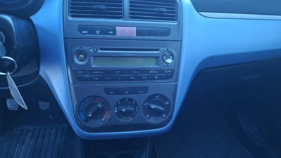 Fiat Grande Punto 1.3 MJT 75 CV 5 porte Active (12)