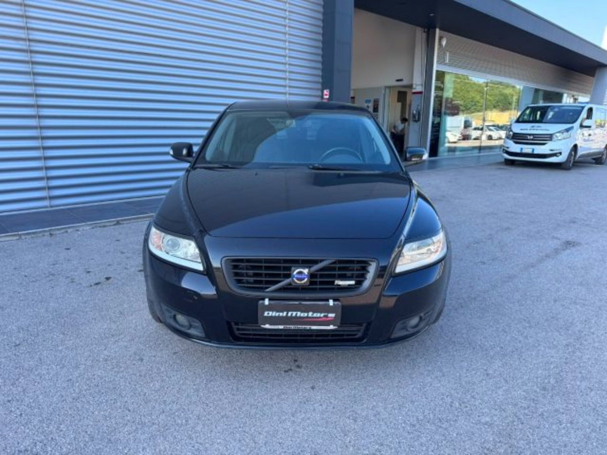 Volvo V50 2.0 D cat aut. R-Design (2)