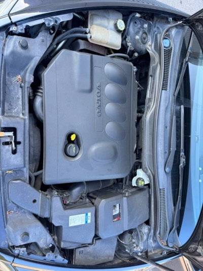 Volvo V50 2.0 D cat R-Design (18)