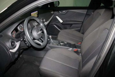 Audi Q2 35 2.0 tdi Identity Black s-tronic (8)