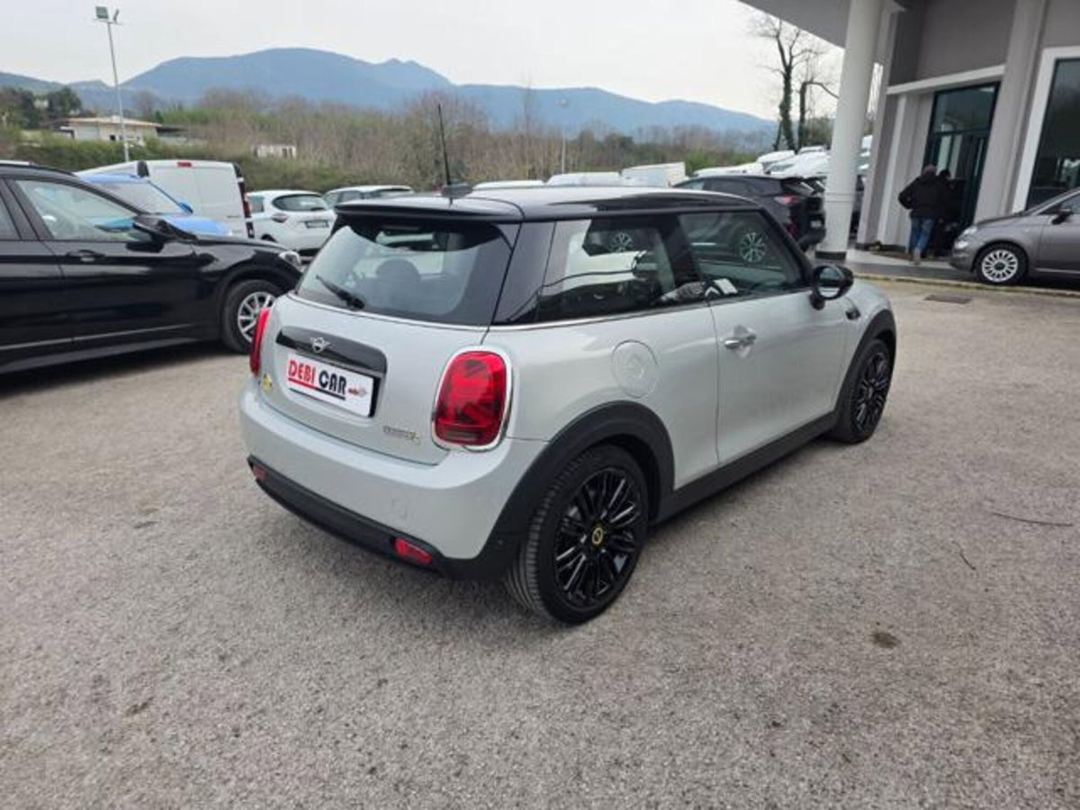 MINI Mini Cooper SE Resolute (6)