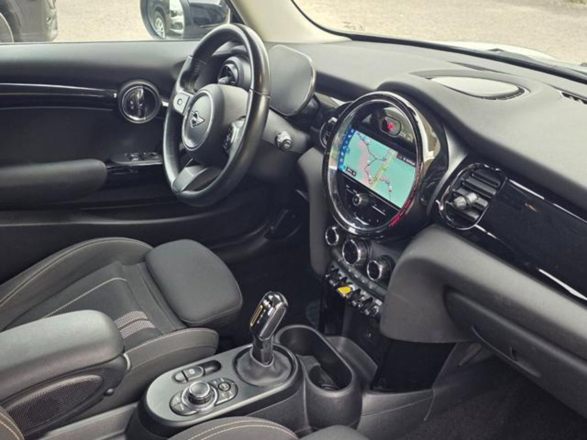 MINI Mini Cooper SE Resolute (7)