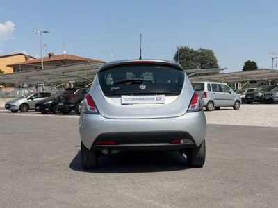 Lancia Ypsilon 1.2 69 CV 5 porte Gold (5)