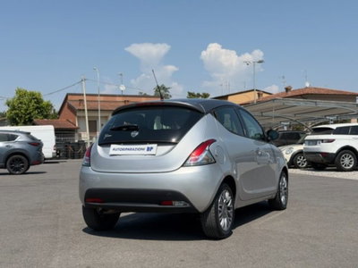 Lancia Ypsilon 1.2 69 CV 5 porte Gold (6)