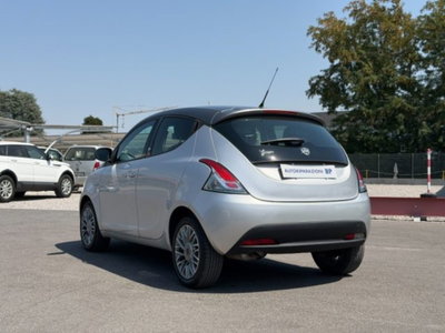 Lancia Ypsilon 1.2 69 CV 5 porte Gold (8)