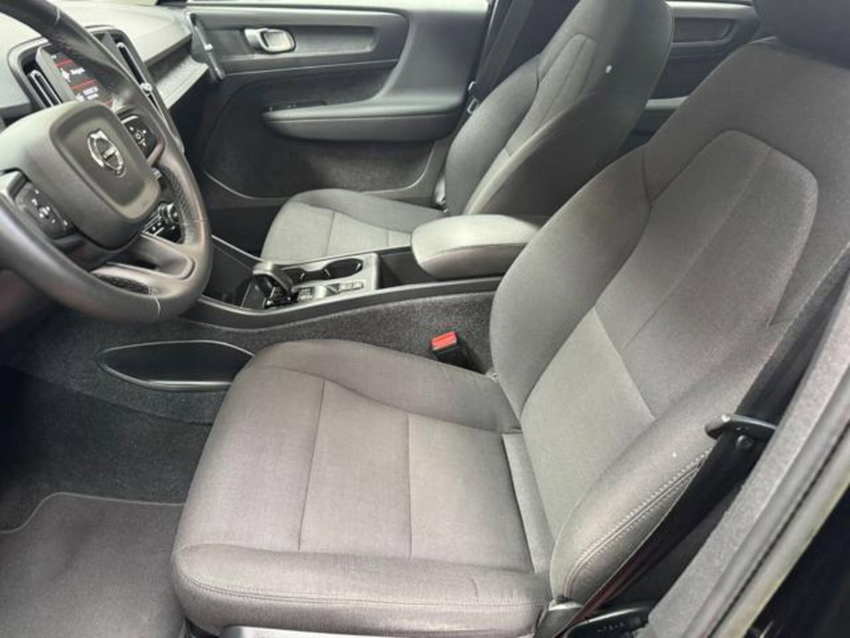 Volvo XC40 T2 automatico Core (10)