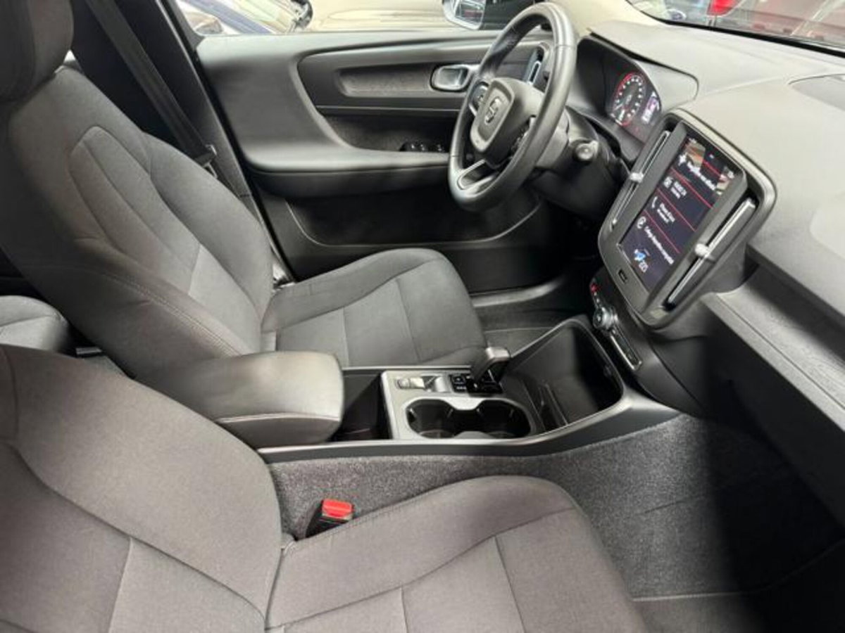 Volvo XC40 T2 automatico Core (12)