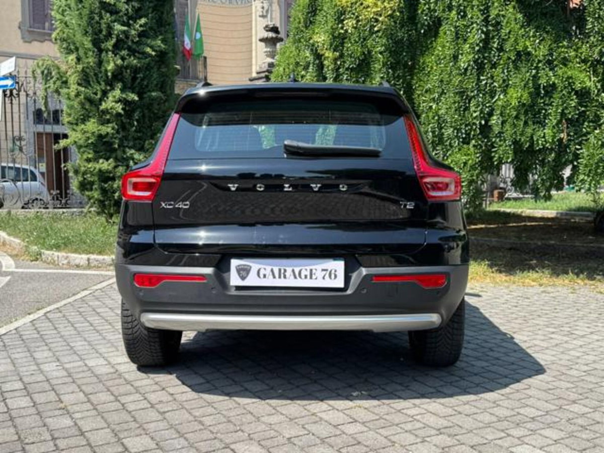 Volvo XC40 T2 automatico Core (14)