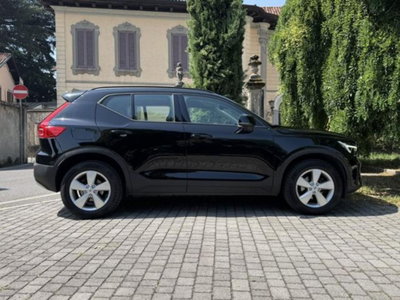 Volvo XC40 T2 automatico Core (4)