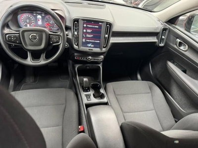 Volvo XC40 T2 automatico Core (6)