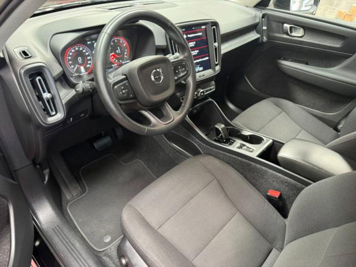 Volvo XC40 T2 automatico Core (8)