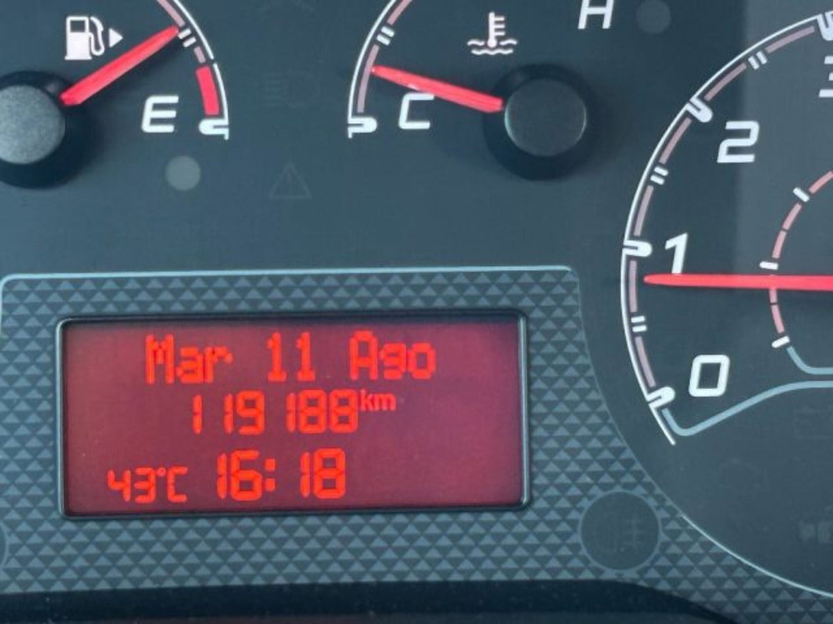 Fiat Fiorino 1.3 MJT 95CV Combinato (14)