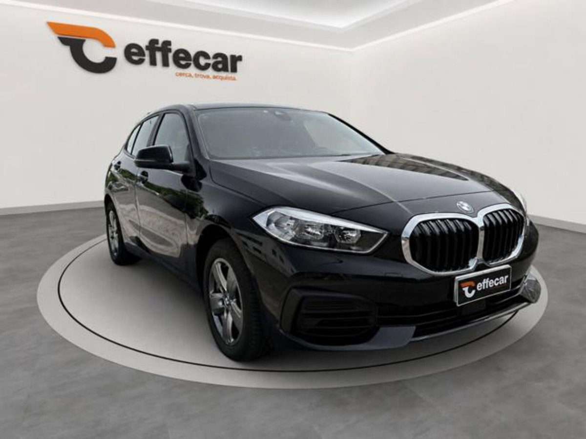 BMW Serie 1 116d 2.0 116CV cat 5 porte Attiva DPF (3)