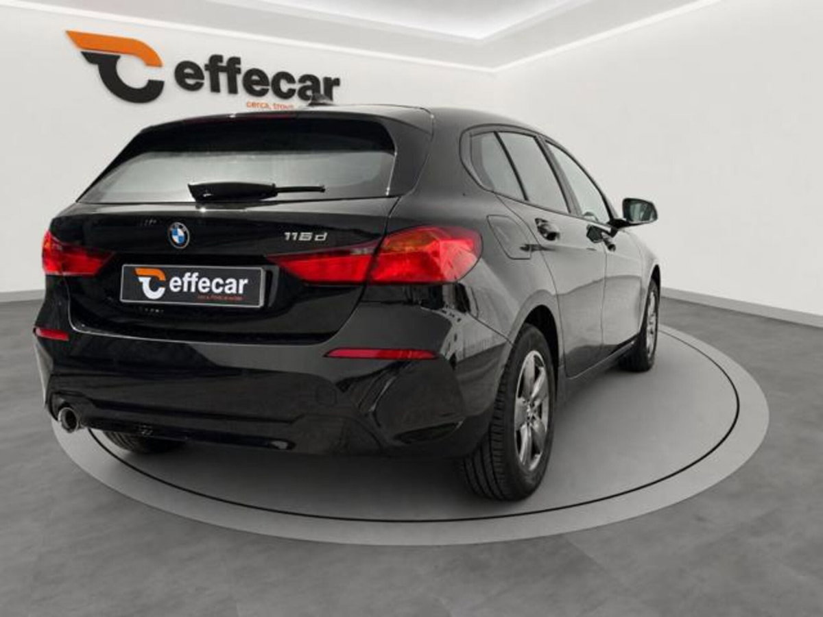 BMW Serie 1 116d 2.0 116CV cat 5 porte Attiva DPF (6)
