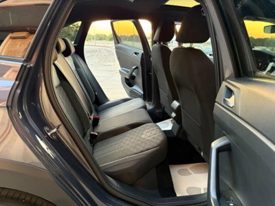 Volkswagen Taigo 1.0 TSI 110 CV R-Line (13)