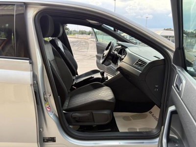 Volkswagen Taigo 1.0 TSI 110 CV R-Line (11)