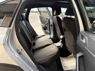 Volkswagen Taigo 1.0 TSI 110 CV R-Line (13)