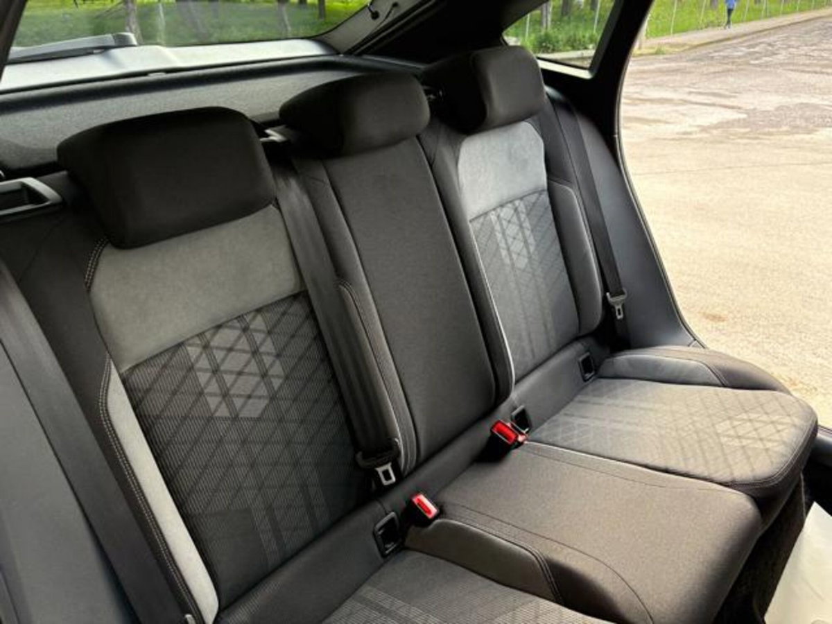 Volkswagen Taigo 1.0 TSI 110 CV R-Line (19)