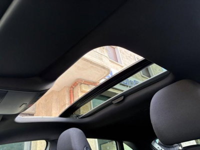 Volkswagen Taigo 1.0 TSI 110 CV R-Line (9)