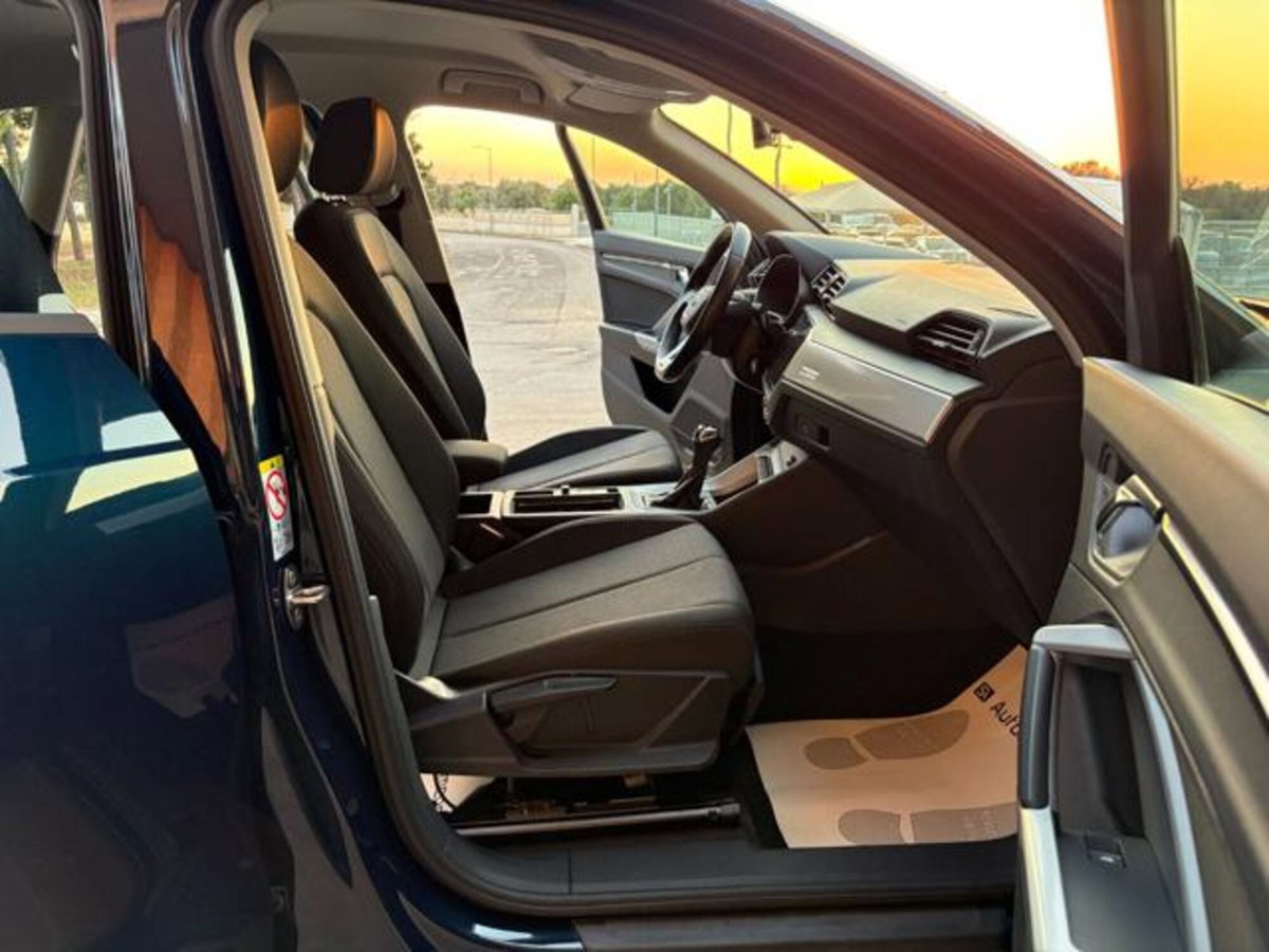 Audi Q3 2.0 TDI 150 CV quattro S tronic Business (9)
