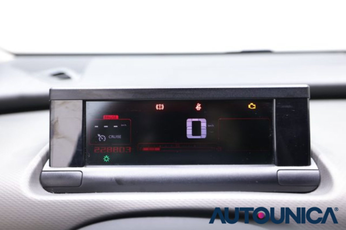 Citroen C4 Cactus PureTech 82 Shine (8)