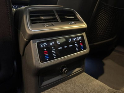 Audi A6 Avant 40 2.0 tdi mhev 12V quattro s-tronic (17)