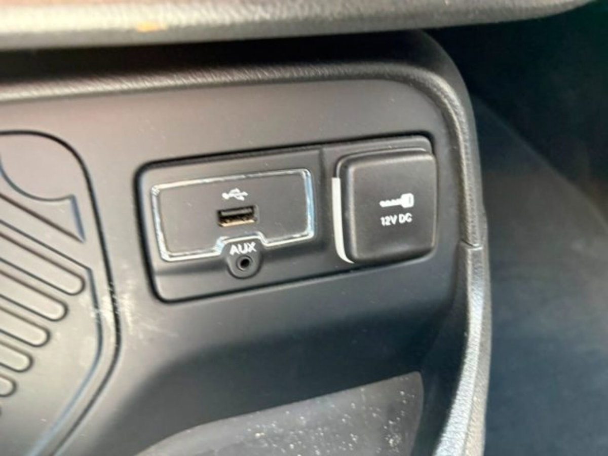 Jeep Renegade 1.6 Mjt 120 CV Limited (12)