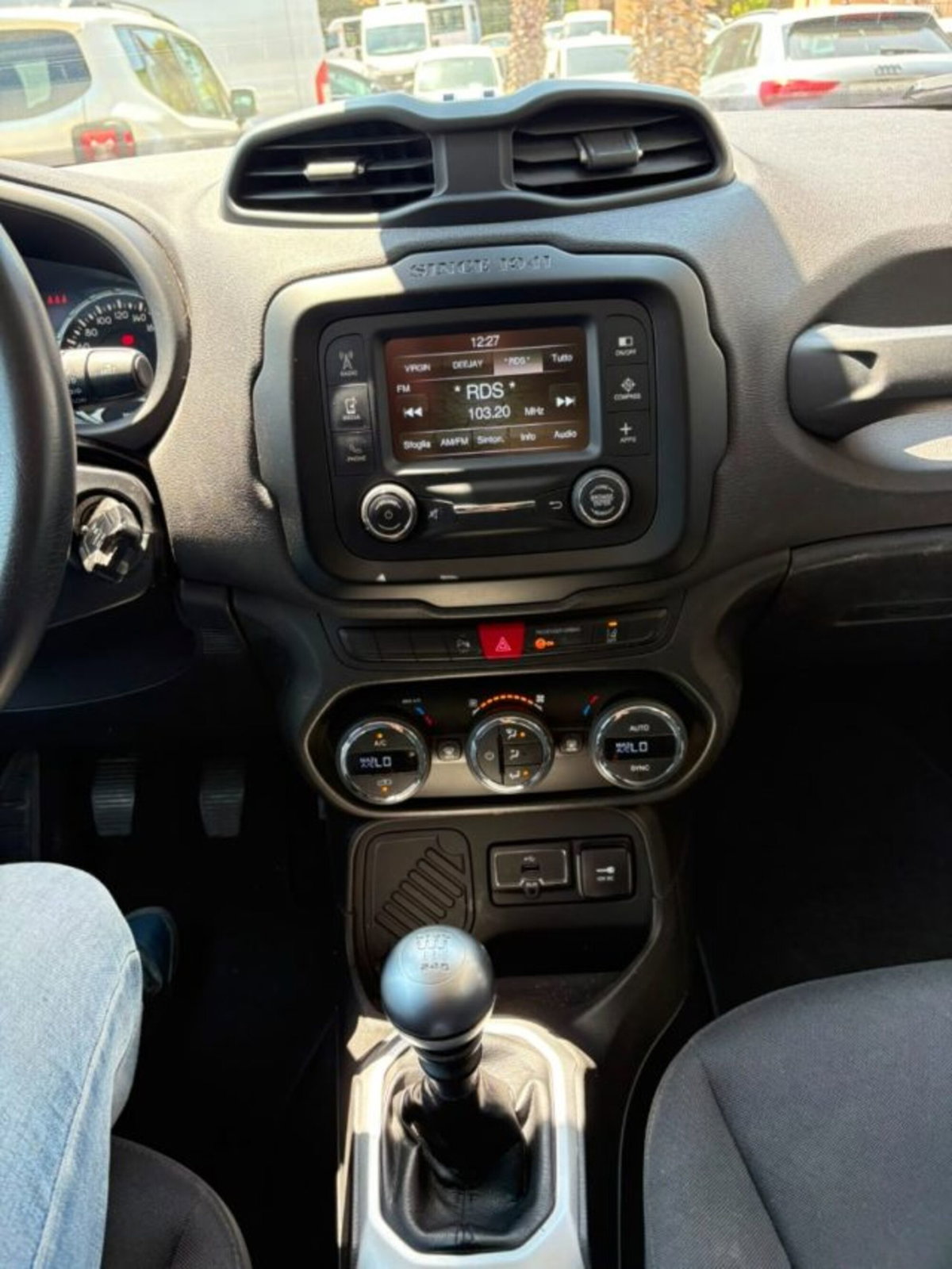 Jeep Renegade 1.6 Mjt 120 CV Limited (14)