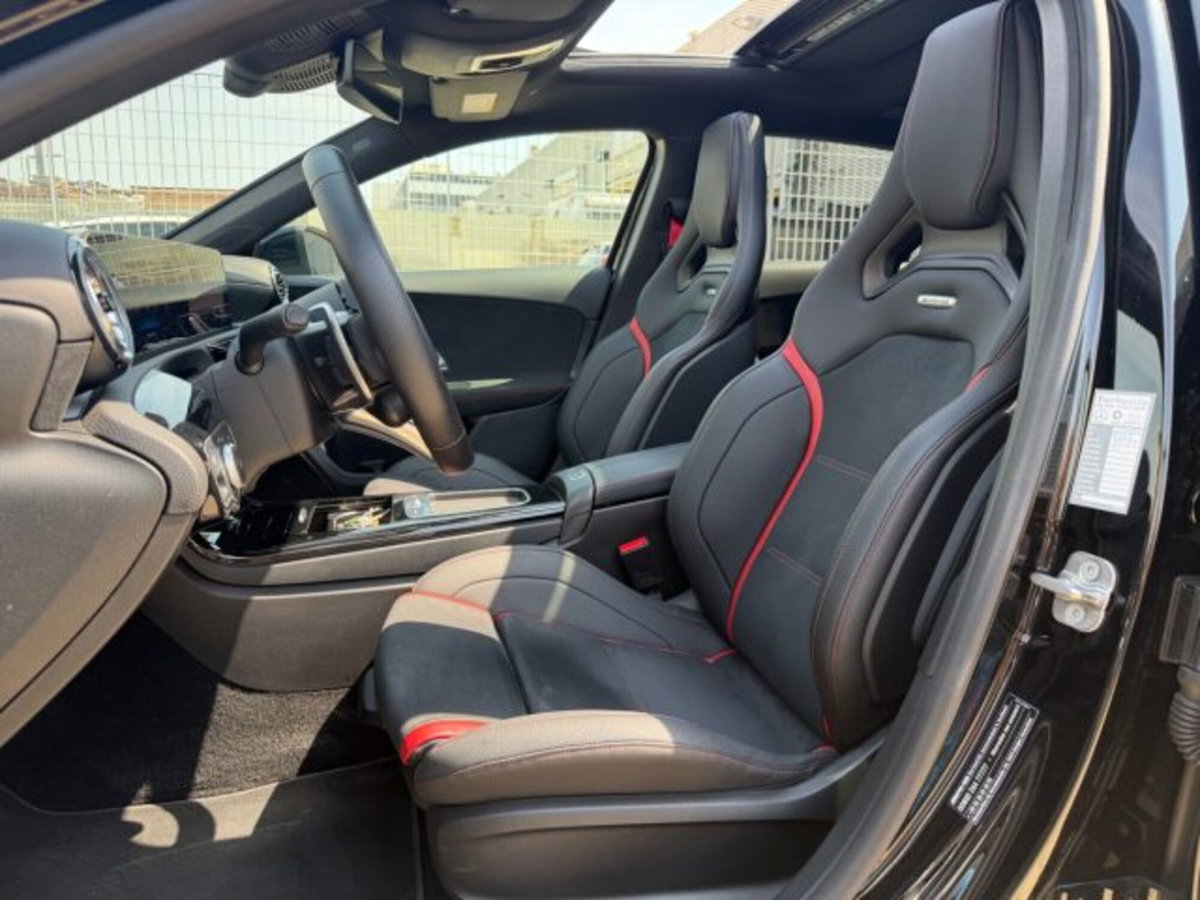 Mercedes-Benz Classe A AMG 35 AMG Line Premium Plus 4matic auto (11)