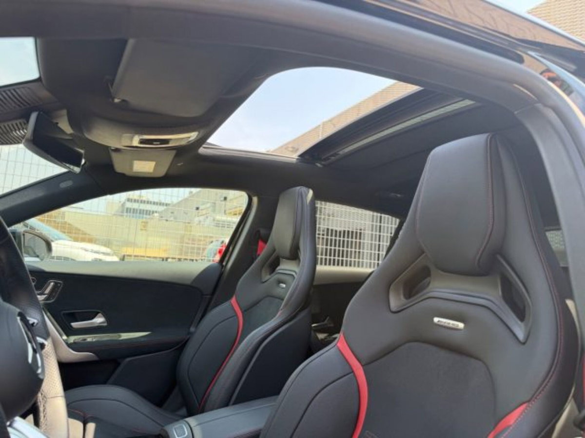 Mercedes-Benz Classe A AMG 35 AMG Line Premium Plus 4matic auto (12)
