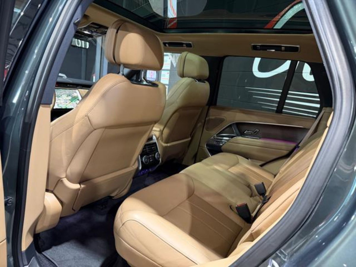 Land Rover Range Rover Sport 4.4 V8 HSE (9)