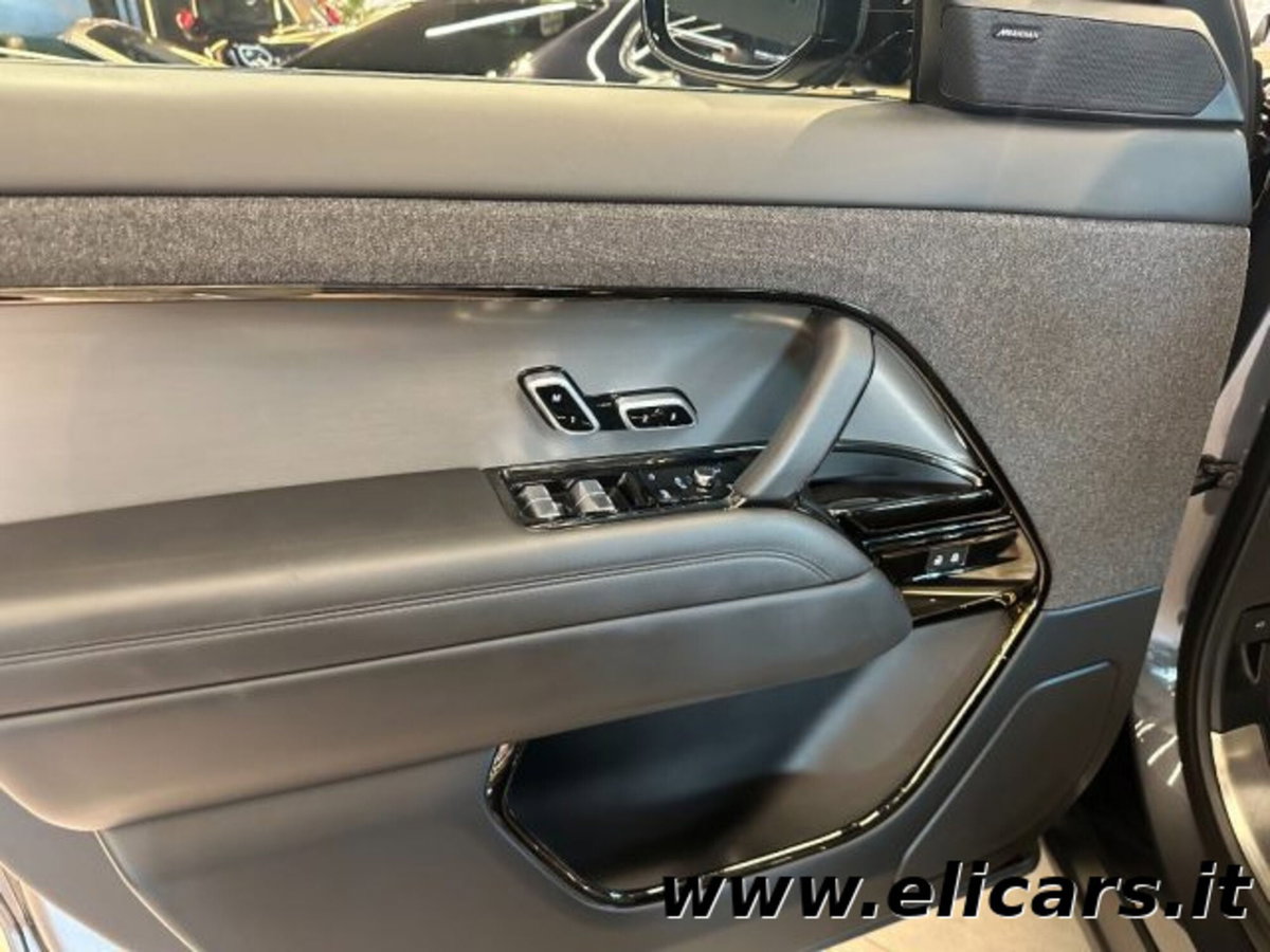 Land Rover Range Rover Sport 3.0D l6 249 CV HSE Dynamic Stealth (13)