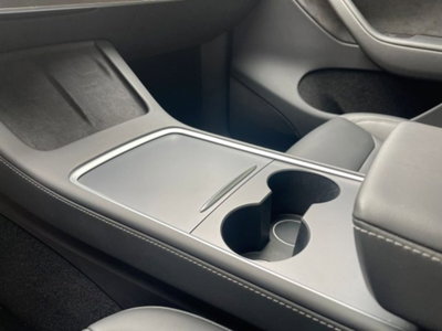 Tesla Model Y Performance Dual Motor awd (18)