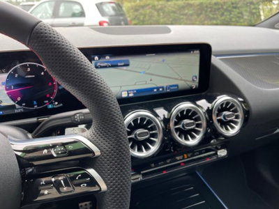 Mercedes-Benz GLA SUV 180 d Automatic Premium (11)