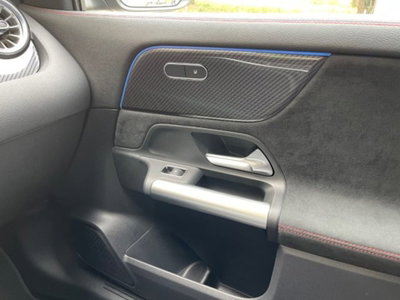 Mercedes-Benz GLA SUV 180 d Automatic Premium (19)