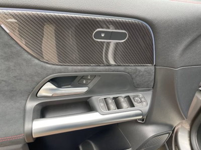 Mercedes-Benz GLA SUV 180 d Automatic Premium (20)