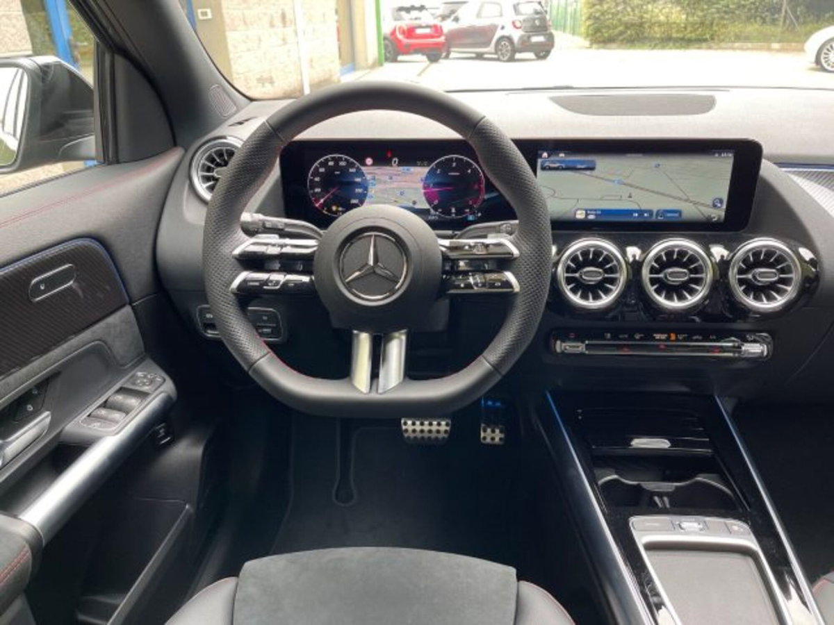 Mercedes-Benz GLA SUV 180 d Automatic Premium (7)
