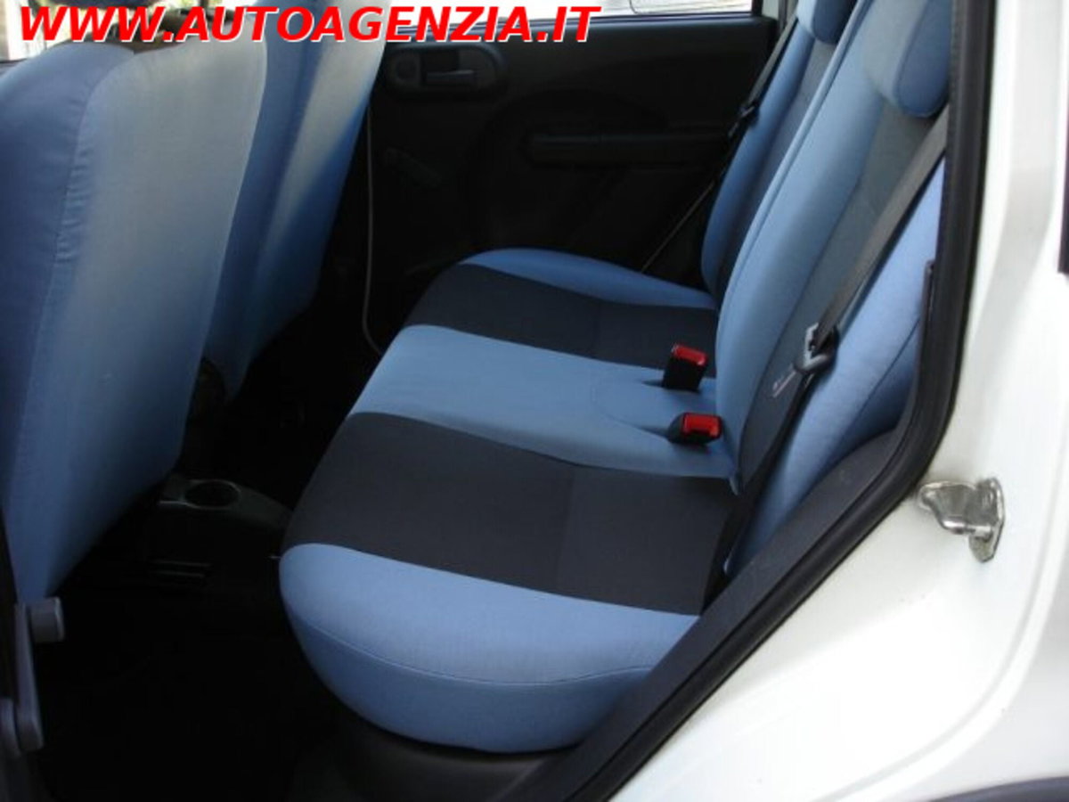 Fiat Panda 1.3 MJT 16V 4x4 (11)