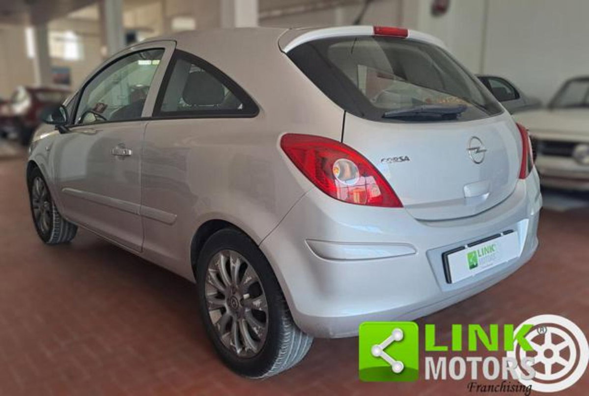 Opel Corsa 1.0 12V 3 porte Enjoy (14)