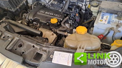 Opel Corsa 1.0 12V 3 porte Enjoy (18)