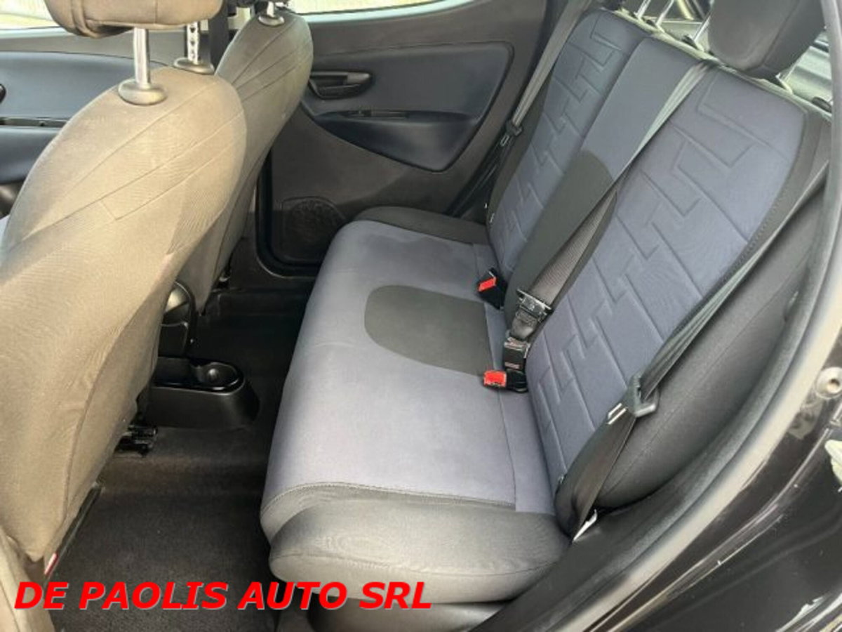 Lancia Ypsilon 1.0 FireFly 5 porte S&S Hybrid Gold Plus (7)