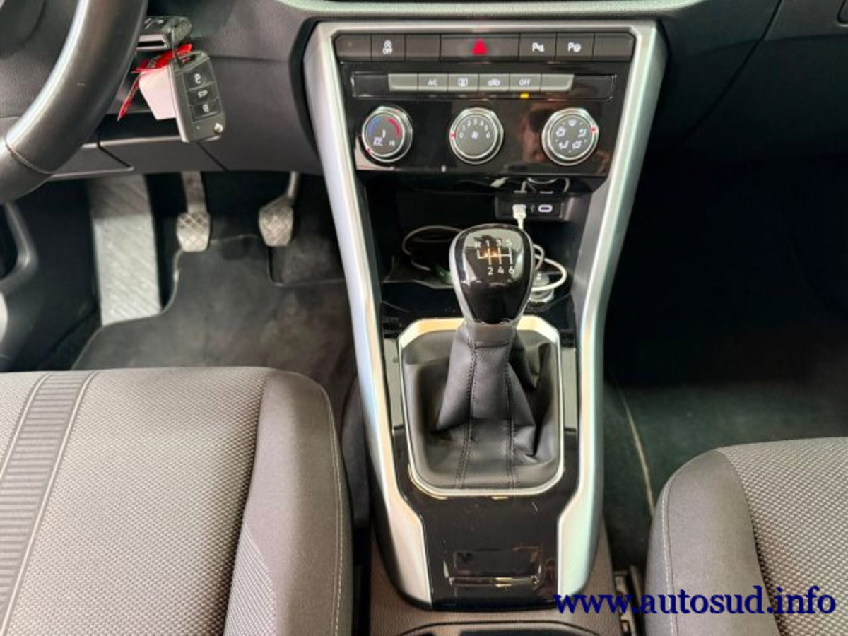 Volkswagen T-Roc 2.0 tdi Life 115cv (13)