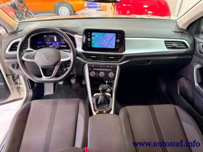 Volkswagen T-Roc 2.0 tdi Life 115cv (15)